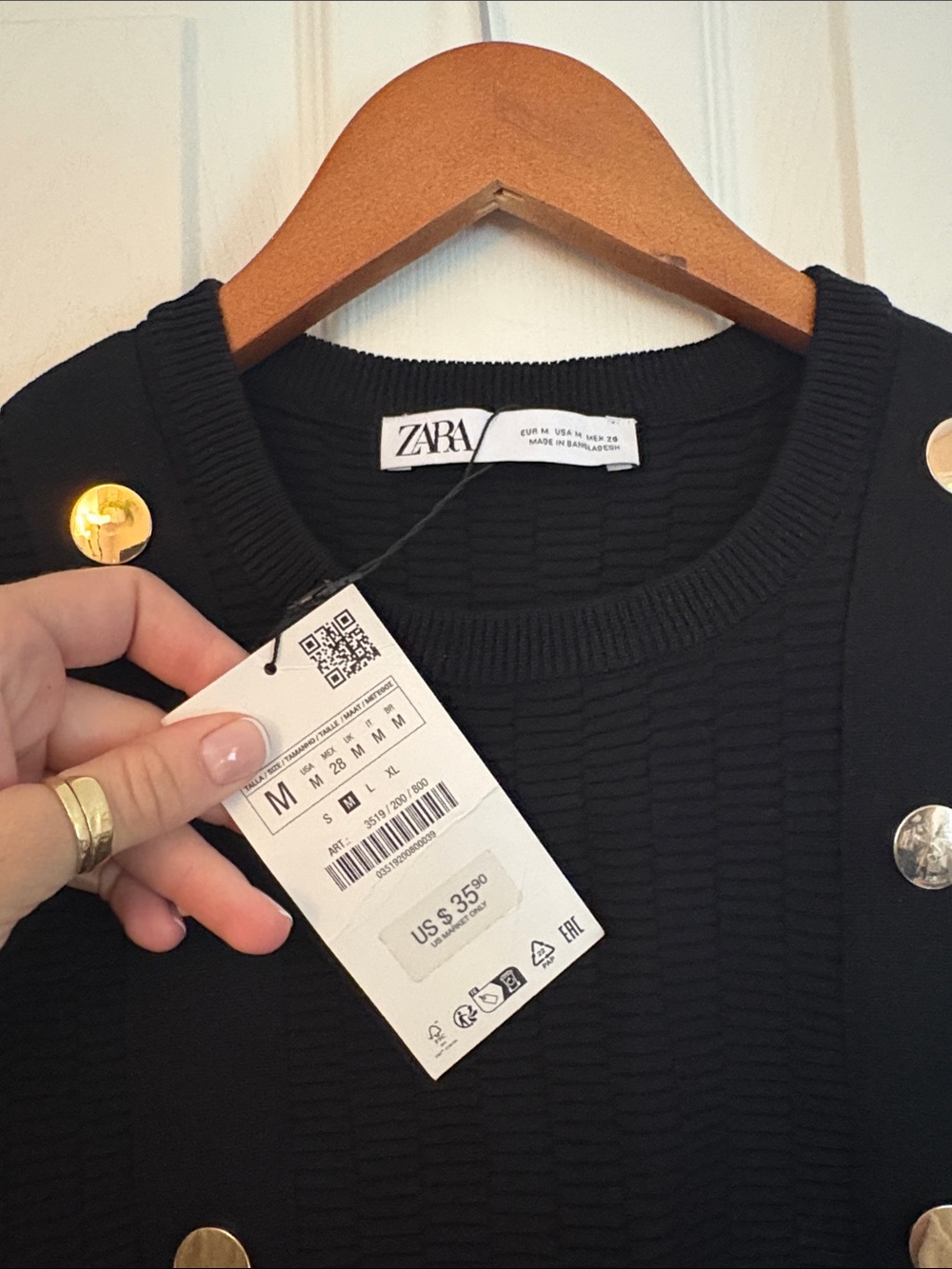 Zara Black Ribbed Sleeveless Crop Top with Gold Buttons - Picture 4 of 5
